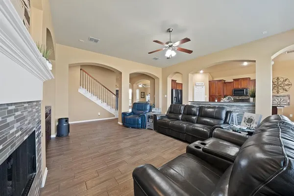 $429,990 | 917 White Porch Avenue, Forney, TX 75126