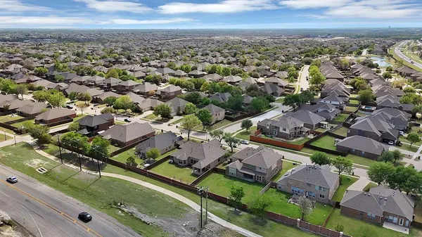 $429,990 | 917 White Porch Avenue, Forney, TX 75126