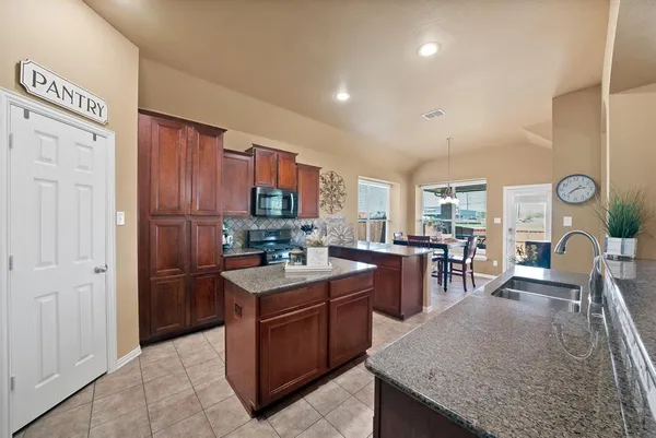 $429,990 | 917 White Porch Avenue, Forney, TX 75126