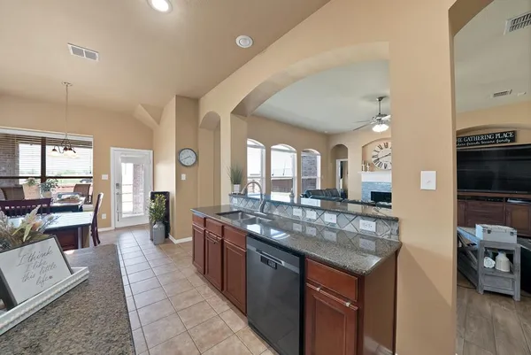 $429,990 | 917 White Porch Avenue, Forney, TX 75126