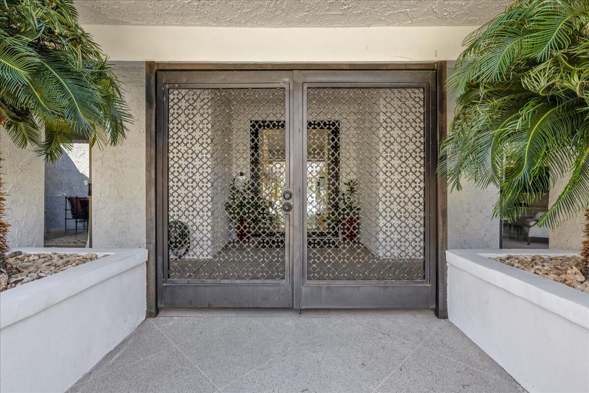 1605 Ridgemore Drive Palm Springs, CA 92264 - Photo 4 of 59 86-GATE (1)