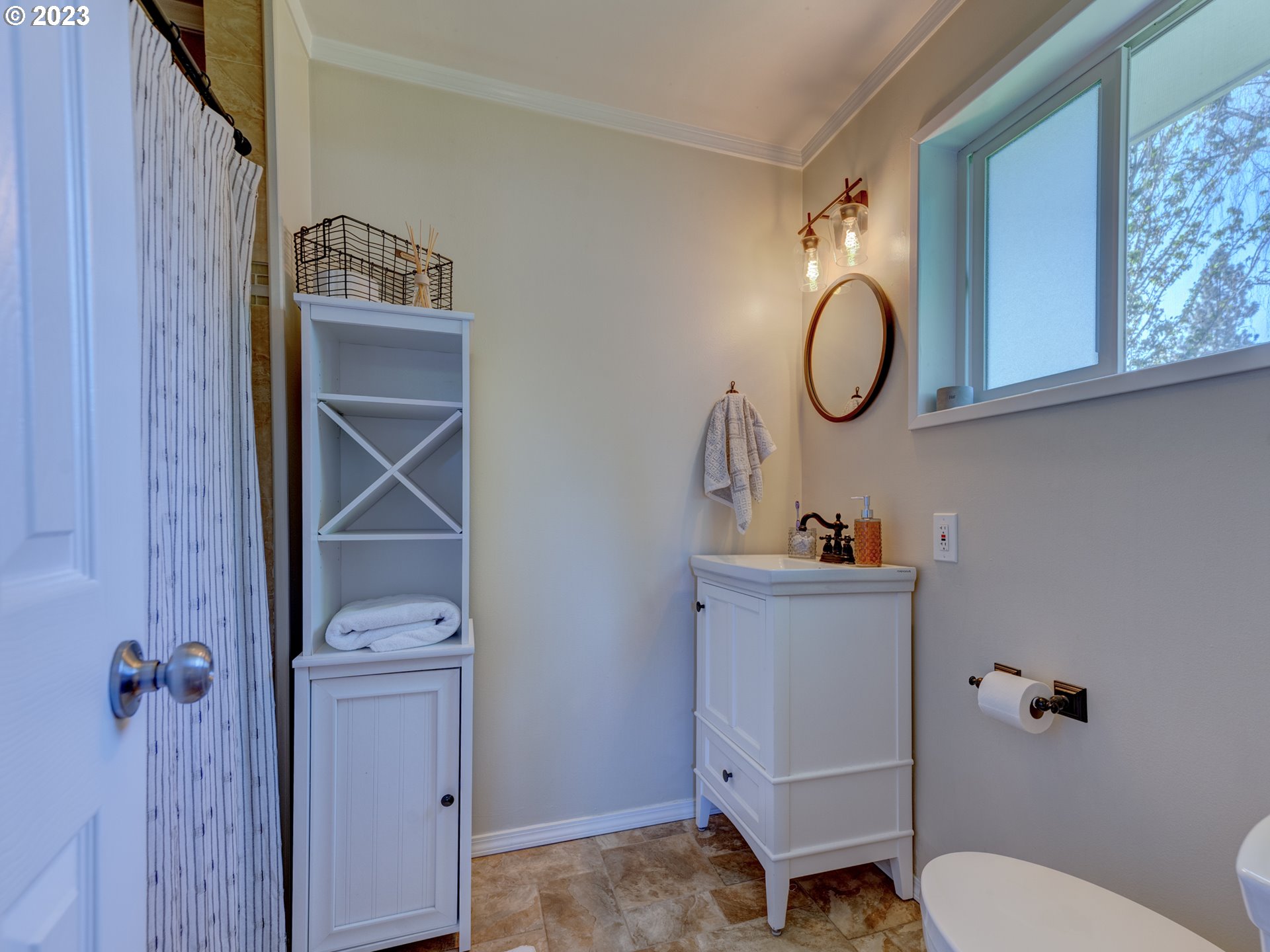 247 Estate Court Springfield, OR 97477 - Photo 19 of 36