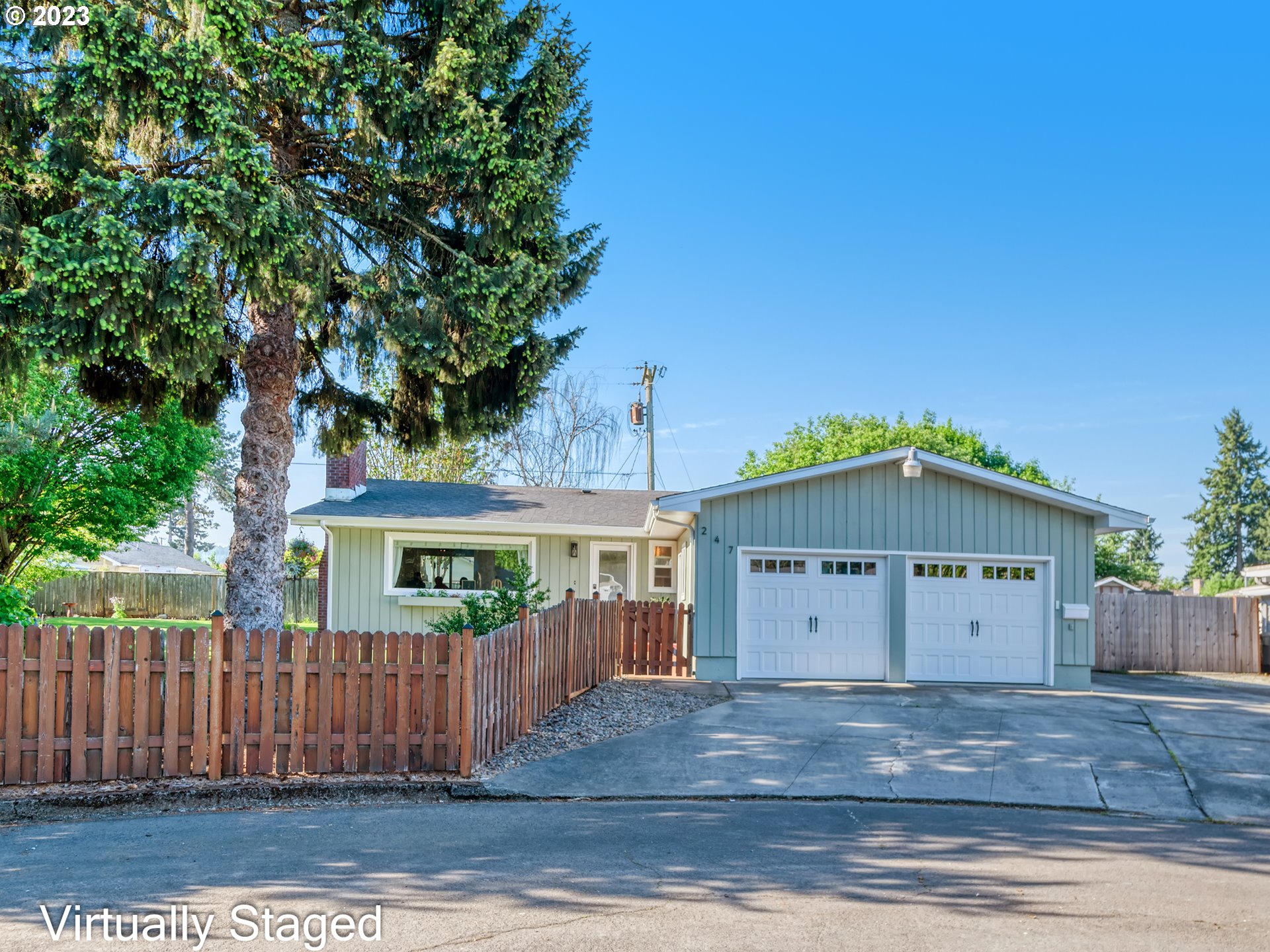 247 Estate Court Springfield, OR 97477 - Photo 3 of 36