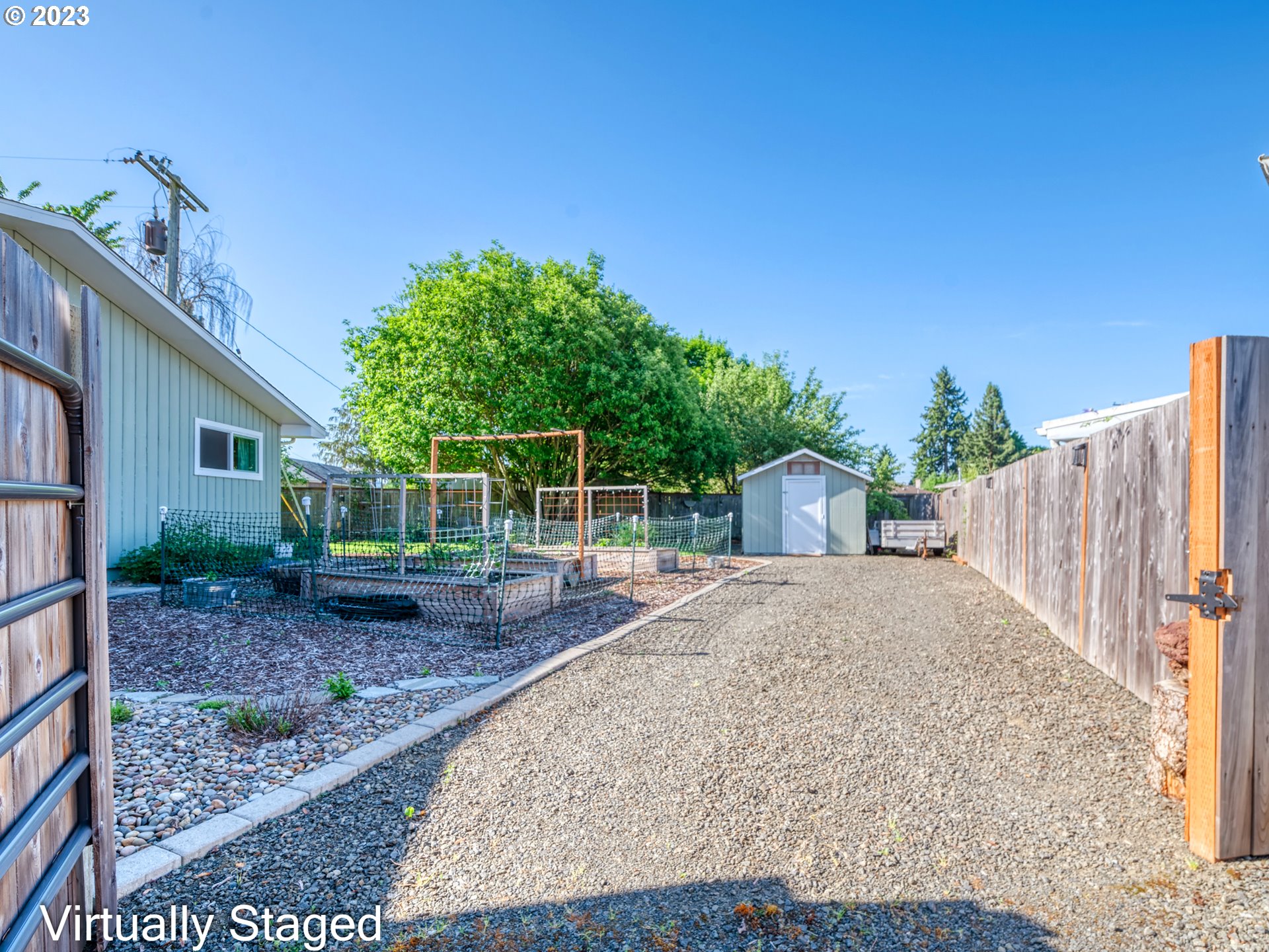 247 Estate Court Springfield, OR 97477 - Photo 33 of 36