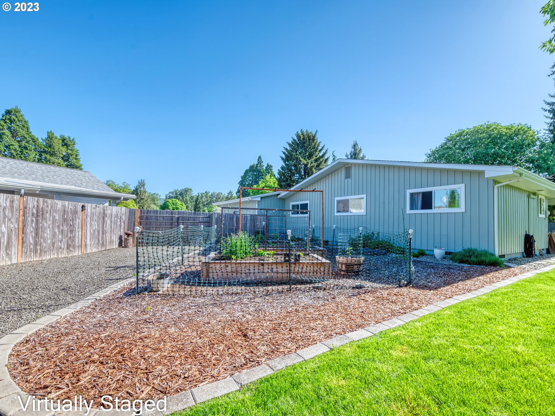 247 Estate Court Springfield, OR 97477 - Photo 35 of 36