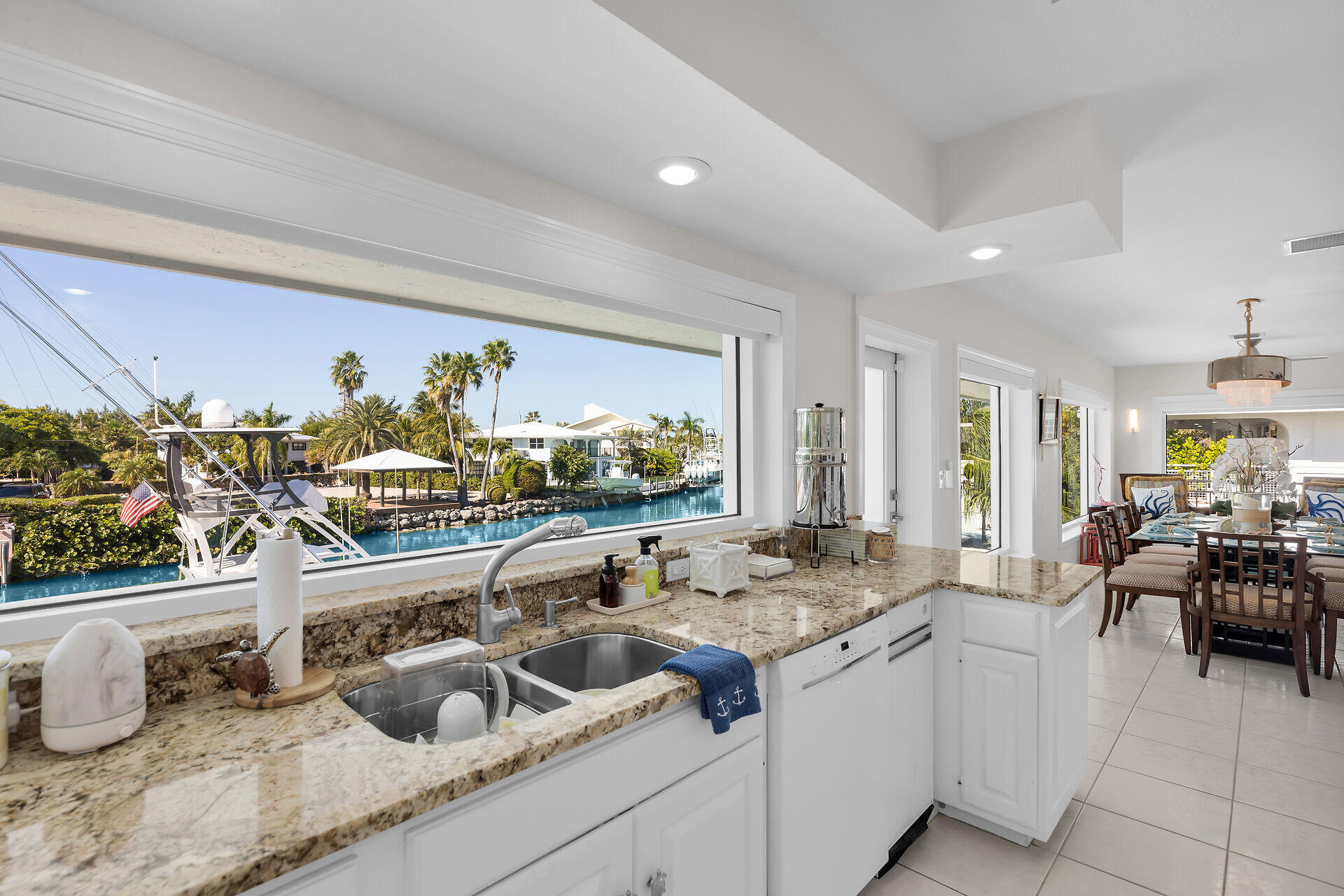 344 East Seaview Drive Duck Key, FL 33050 - Photo 11 of 48 Kitchen