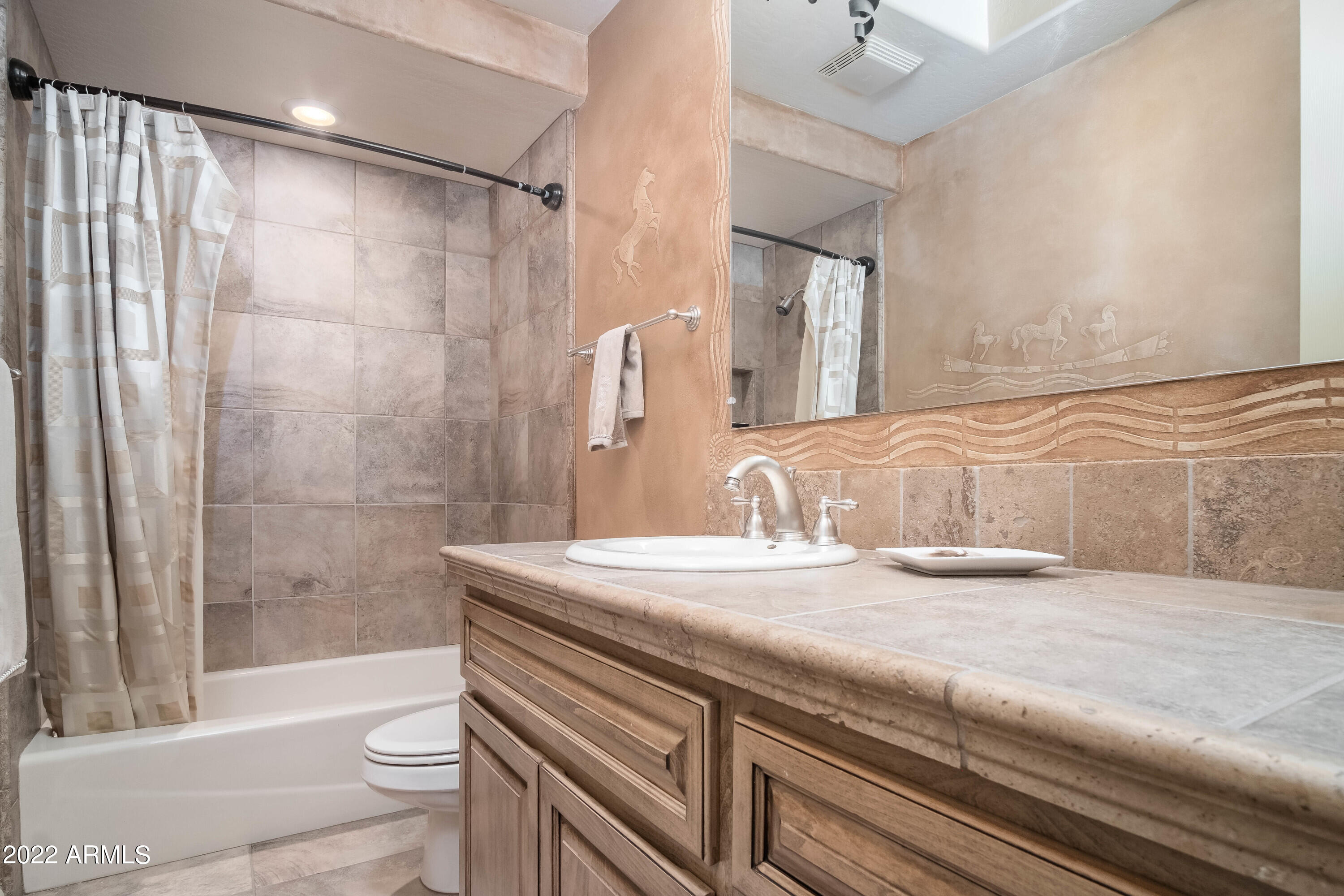 27925 North Walnut Creek Road Rio Verde, AZ 85263 - Photo 22 of 39 Guest bathroom ensuite