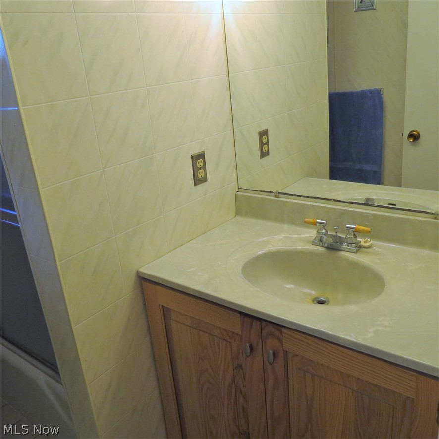 4260 Templeton Road Northwest Warren, OH 44481 - Photo 12 of 34 Gallery Image 12