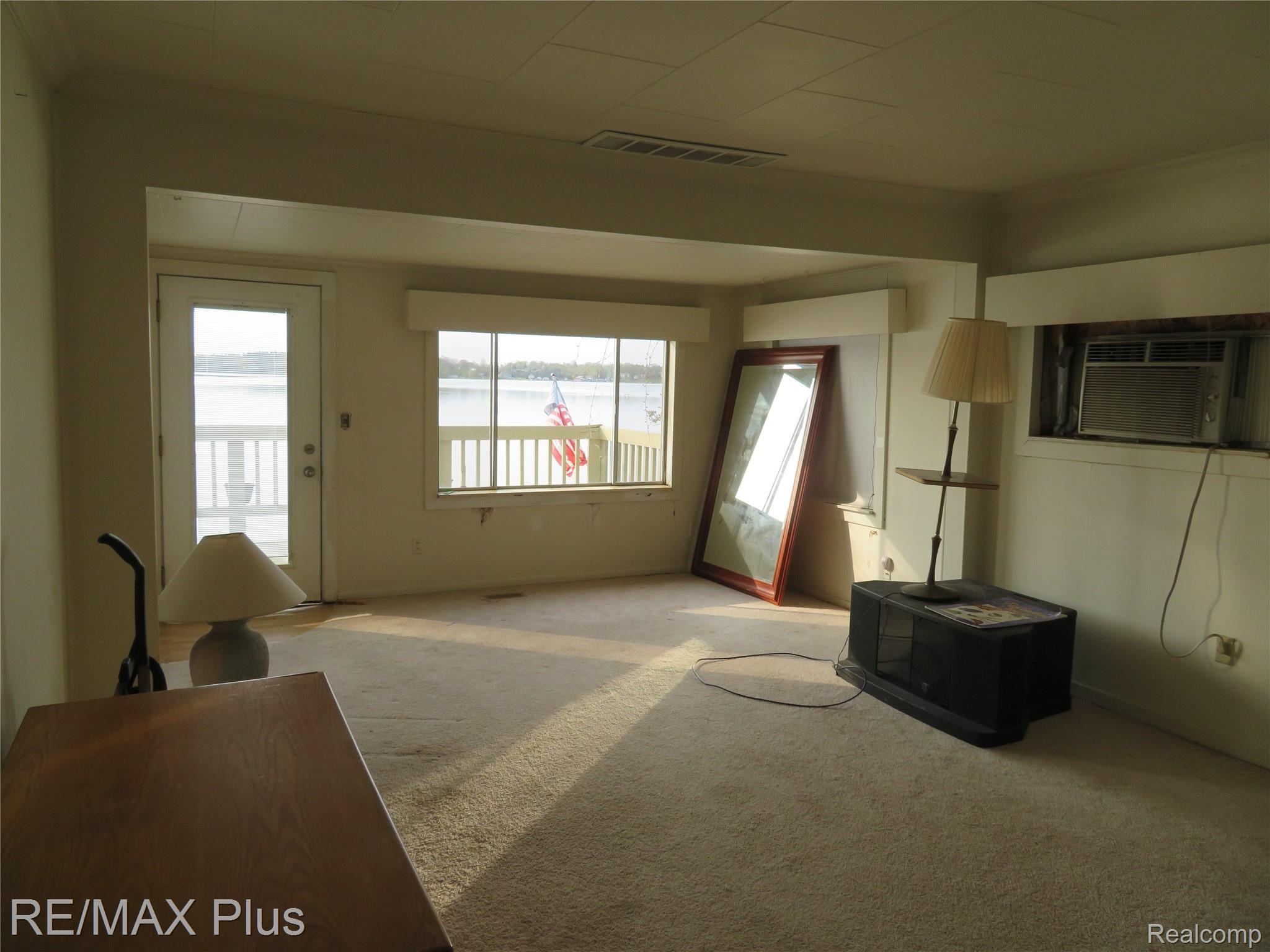 3967 Hunt Road Lapeer, MI 48446 - Photo 6 of 21 IMG_4097.JPG