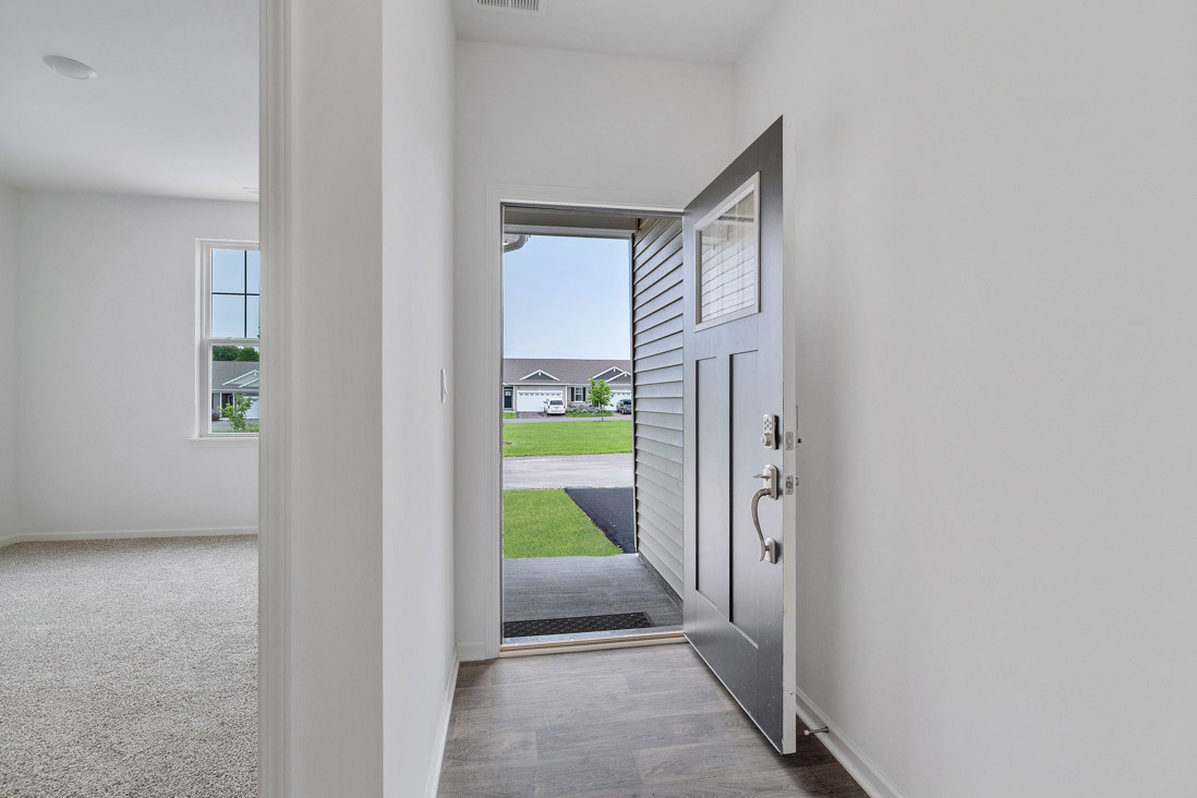 283 Ridley Street North Aurora, IL 60542 - Photo 2 of 40 a view of an entryway