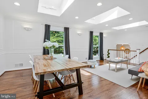 $1,250,000 | 11117 Whisperwood Lane, North Bethesda, MD 20852