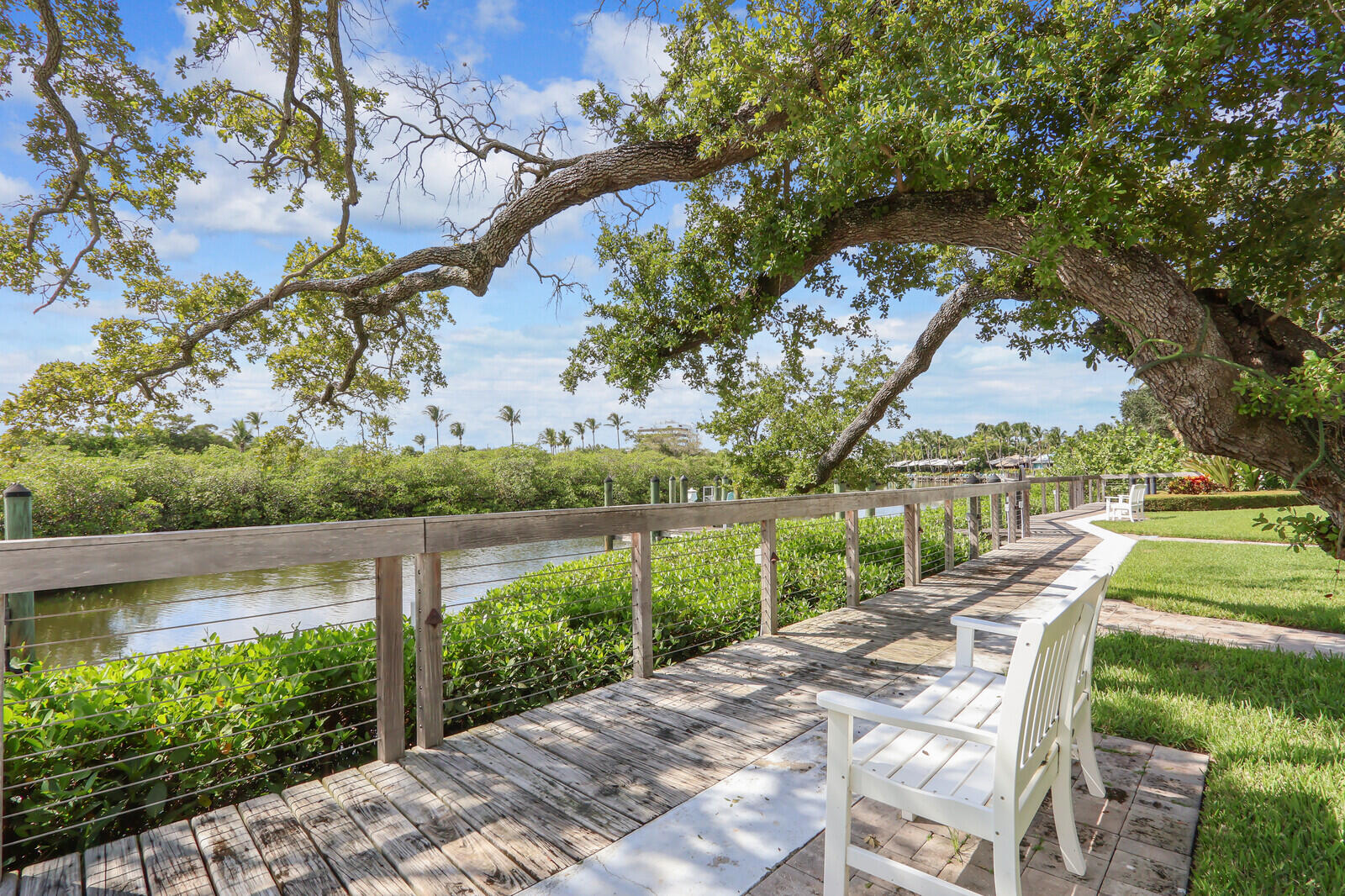 622 Inlet Waters Circle Jupiter, FL 33477 - Photo 47 of 93 Common Walkway