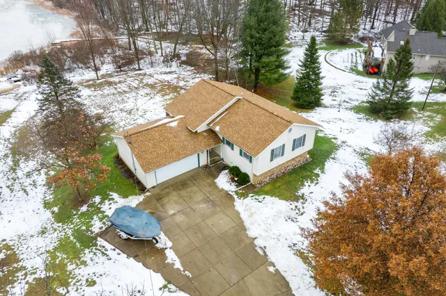 $469,900 | 35485 County Road 665, Paw Paw, MI 49079