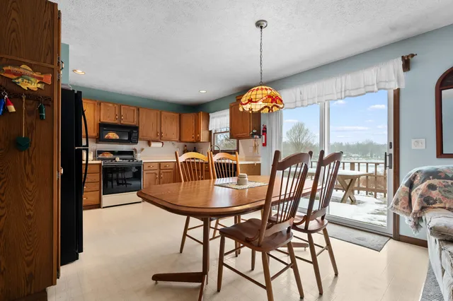 $469,900 | 35485 County Road 665, Paw Paw, MI 49079