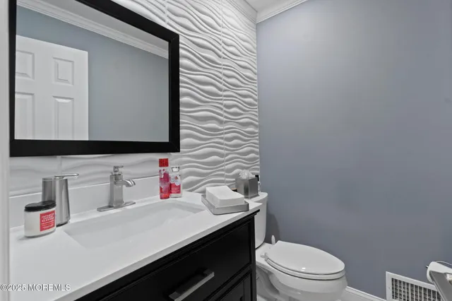 $1,275,000 | 93 Wallace Road, Middletown, NJ 07748