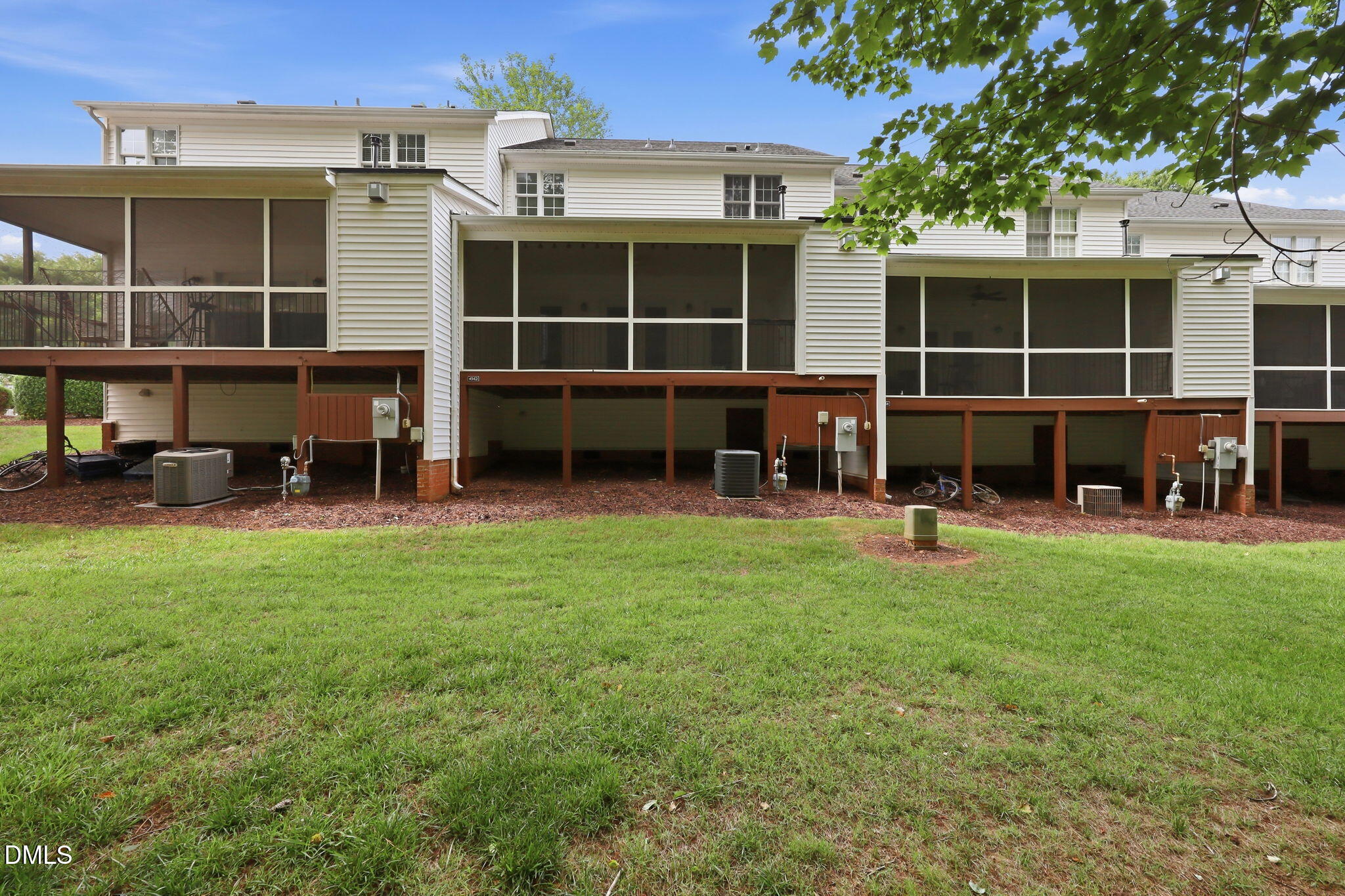 4542 Mistiflower Drive Raleigh, NC 27606 - Photo 5 of 37 10-web-or-mls-11-IMG_9241