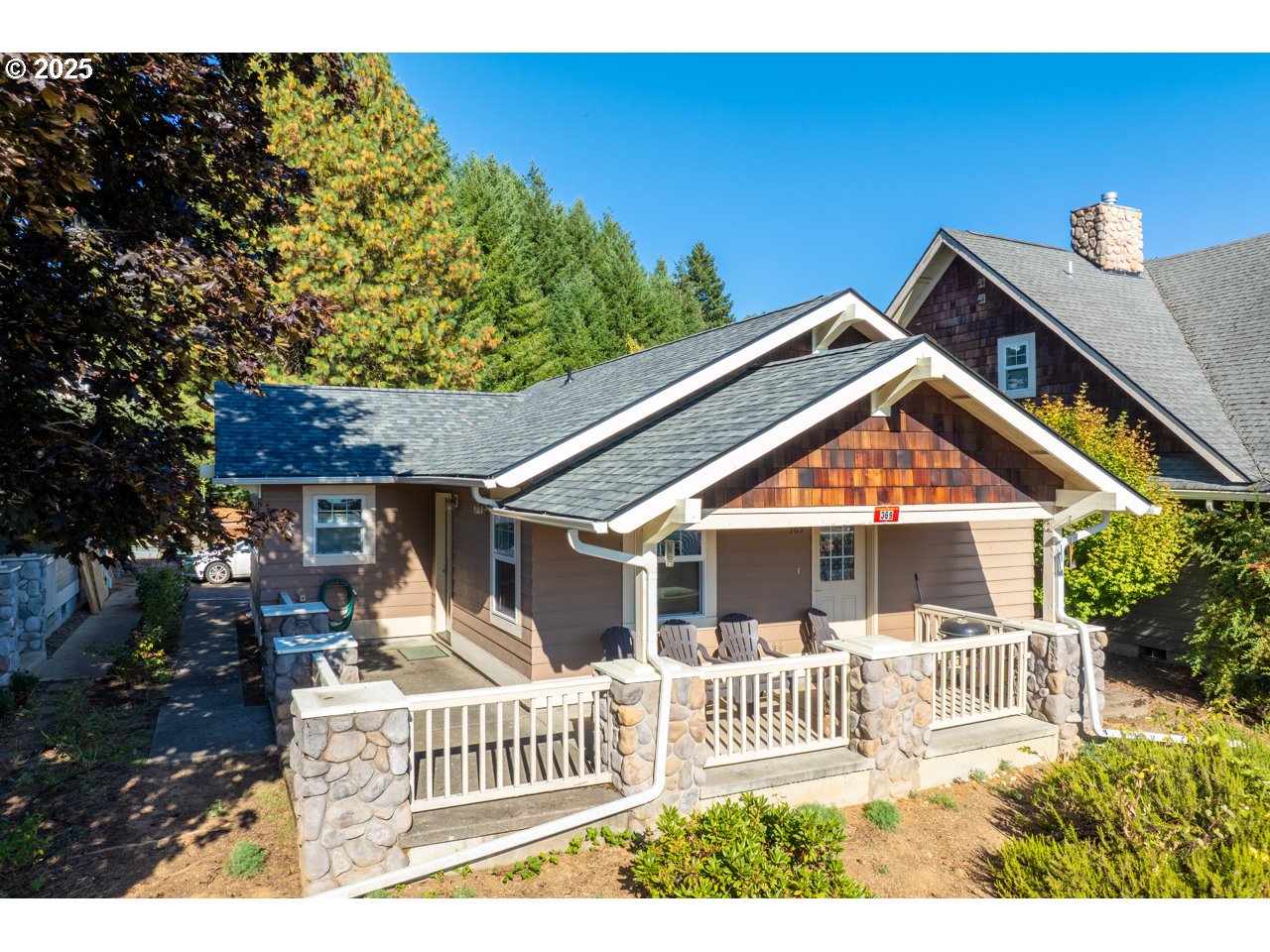 369 B Street Elkton, OR 97436 - Photo 2 of 29