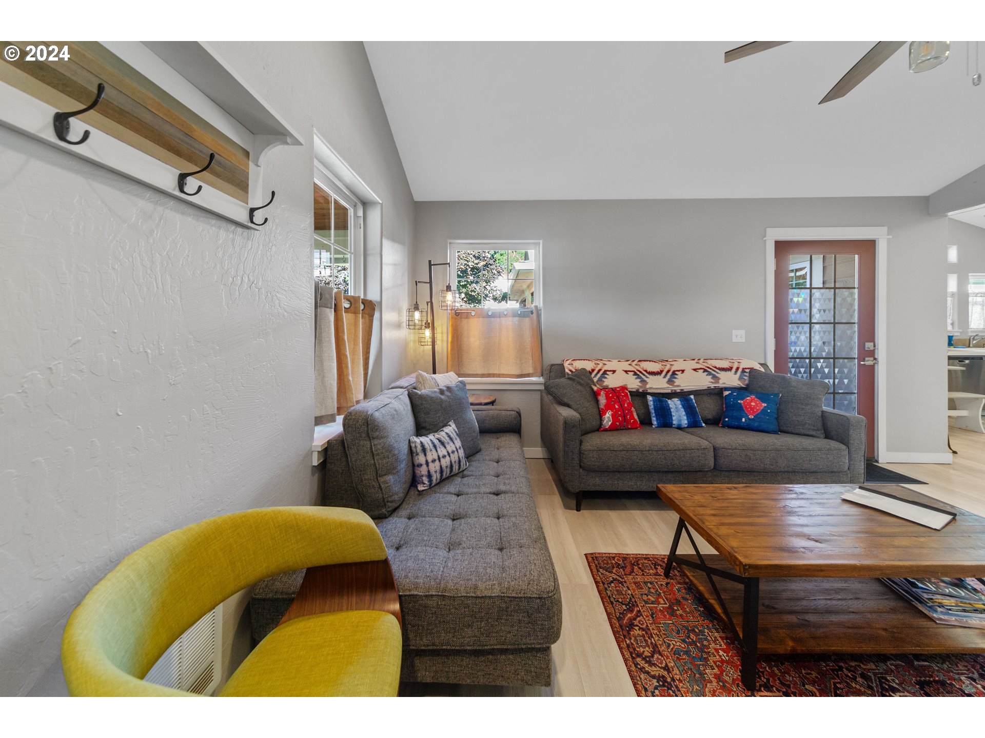 369 B Street Elkton, OR 97436 - Photo 9 of 29