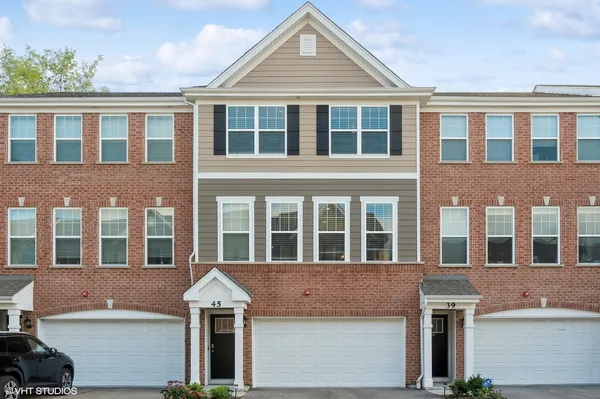 $3,750 | 45 Timber Wolf Drive, Wheeling, IL 60090