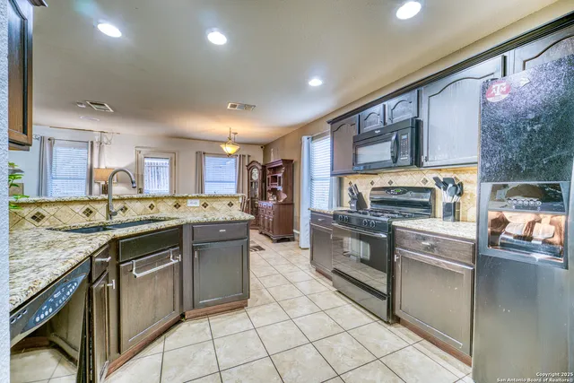 $250,000 | 16014 Dominic Place, San Antonio, TX 78247