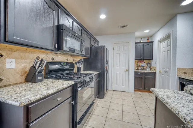 $250,000 | 16014 Dominic Place, San Antonio, TX 78247