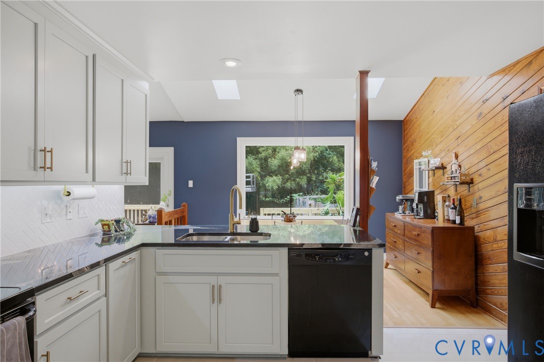 11518 Poplar Ridge Road Richmond, VA 23236 - Photo 1 of 55 Gallery Image 1