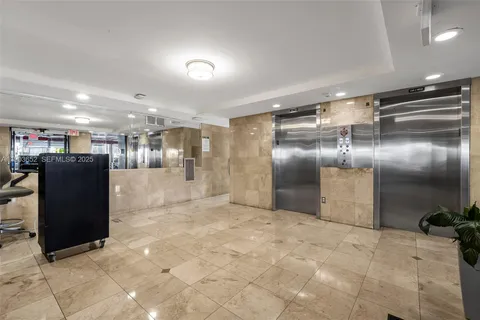 $399,000 | 345 Ocean Drive, Unit 718, Miami Beach, FL 33139