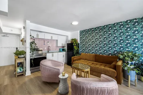 $415,000 | 345 Ocean Drive, Unit 718, Miami Beach, FL 33139