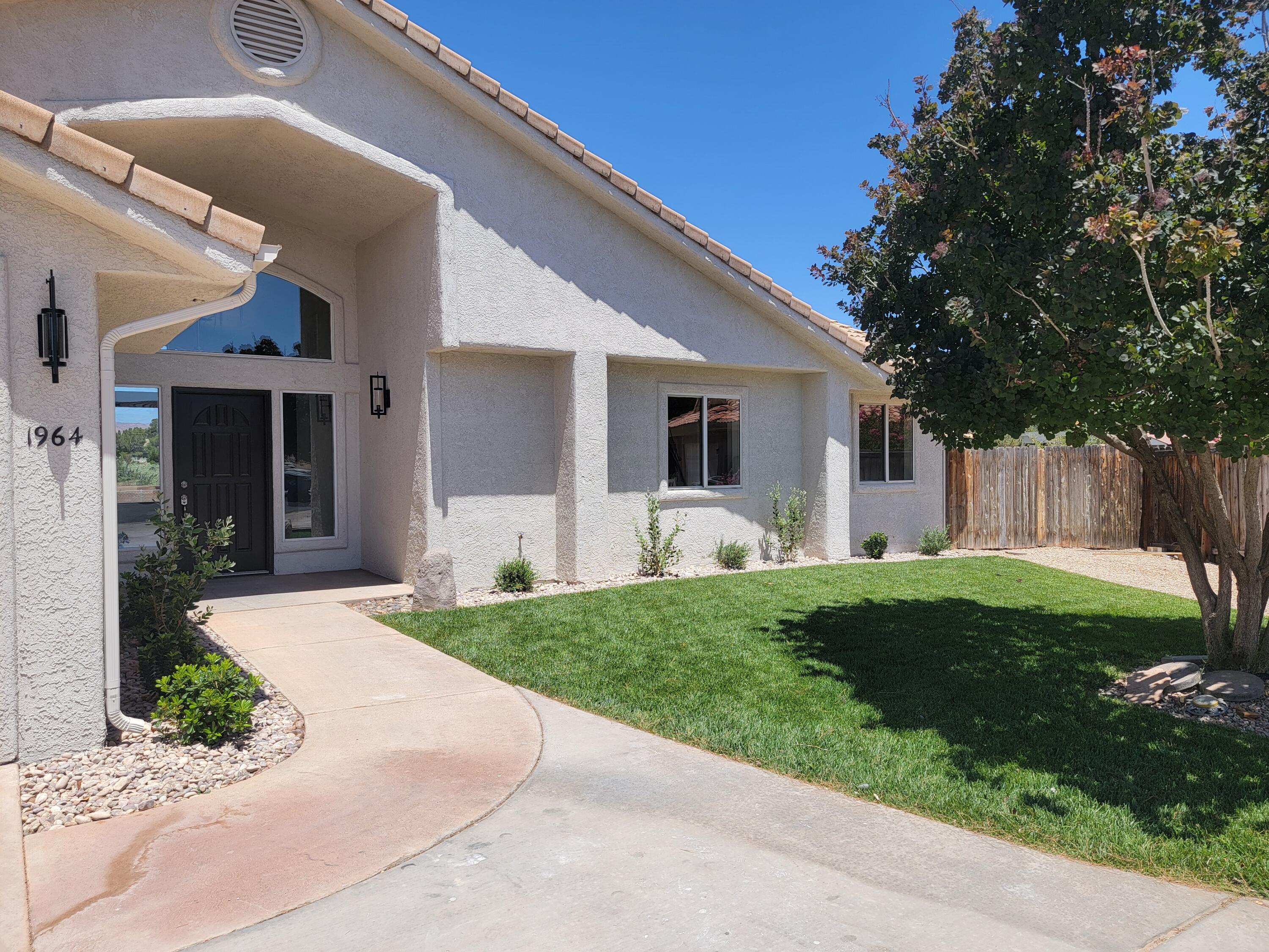 1964 Hedera Place St. George, UT 84790 - Photo 7 of 63 front2