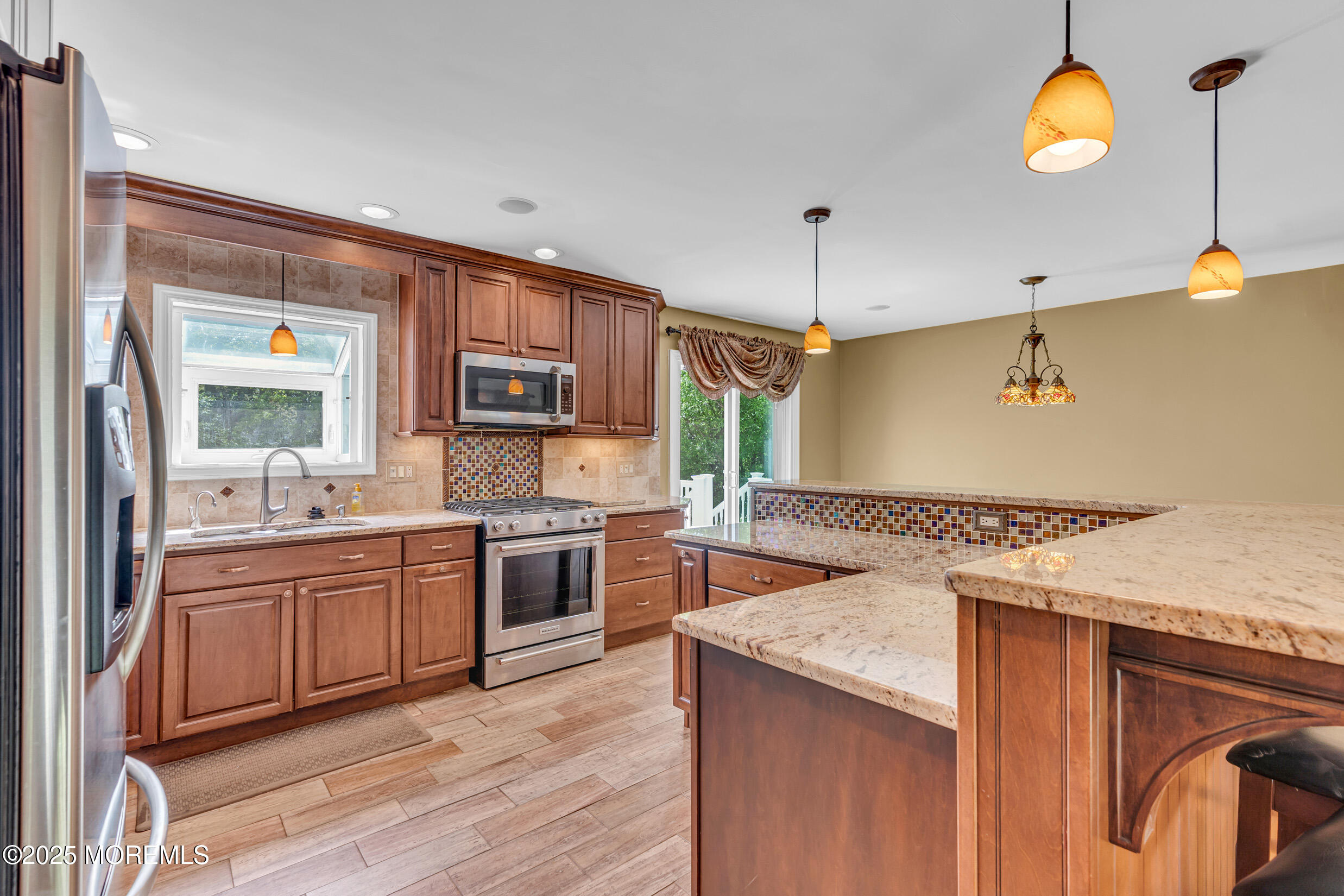 12 Windsor Road Howell, NJ 07731 - Photo 6 of 20 5 (4)