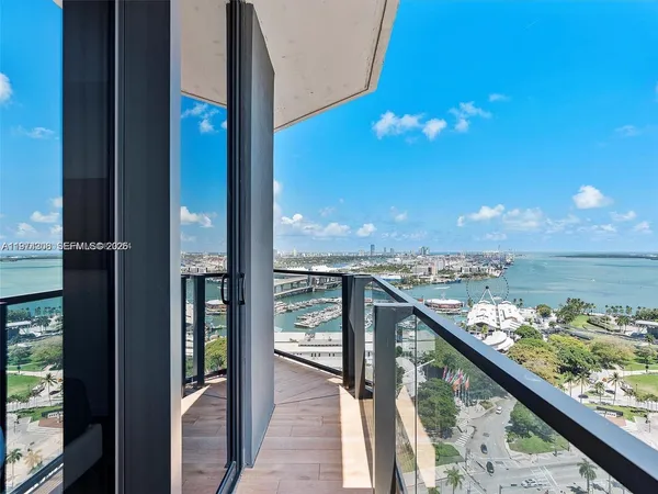 $660,000 | 398 Northeast 5th Street, Unit 1915, Miami, FL 33132