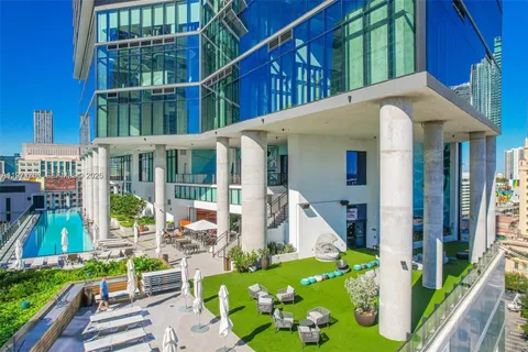 $660,000 | 398 Northeast 5th Street, Unit 1915, Miami, FL 33132