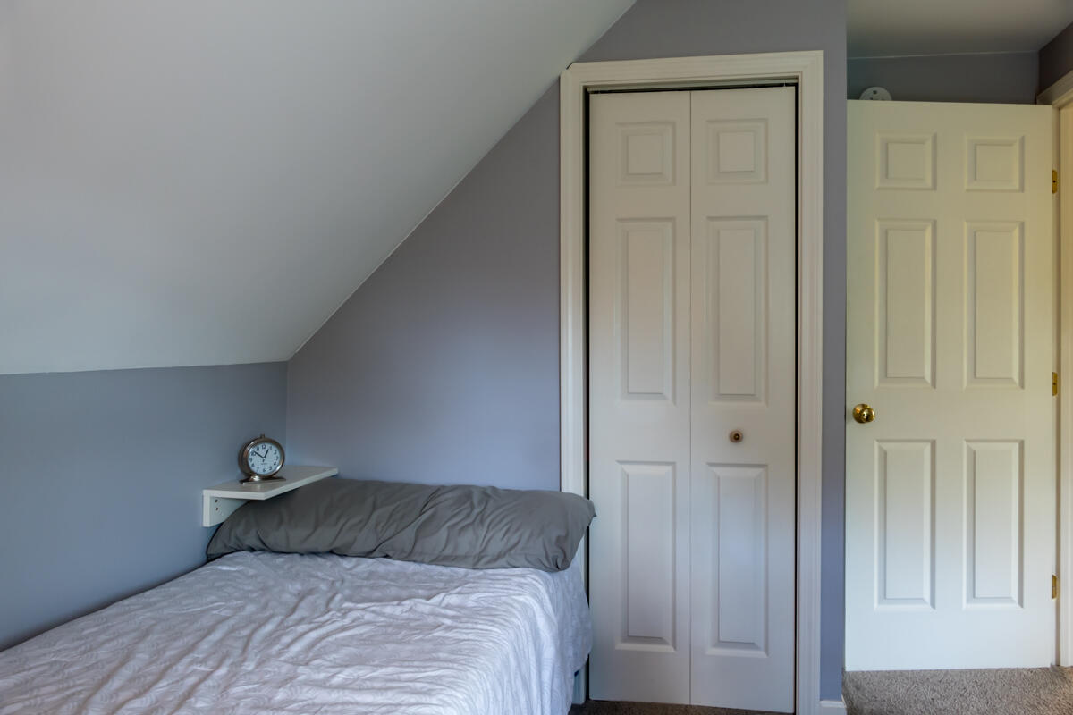 42 Prout Road Freeport, ME 04032 - Photo 30 of 56 35-Third bedroom (2 of 3)
