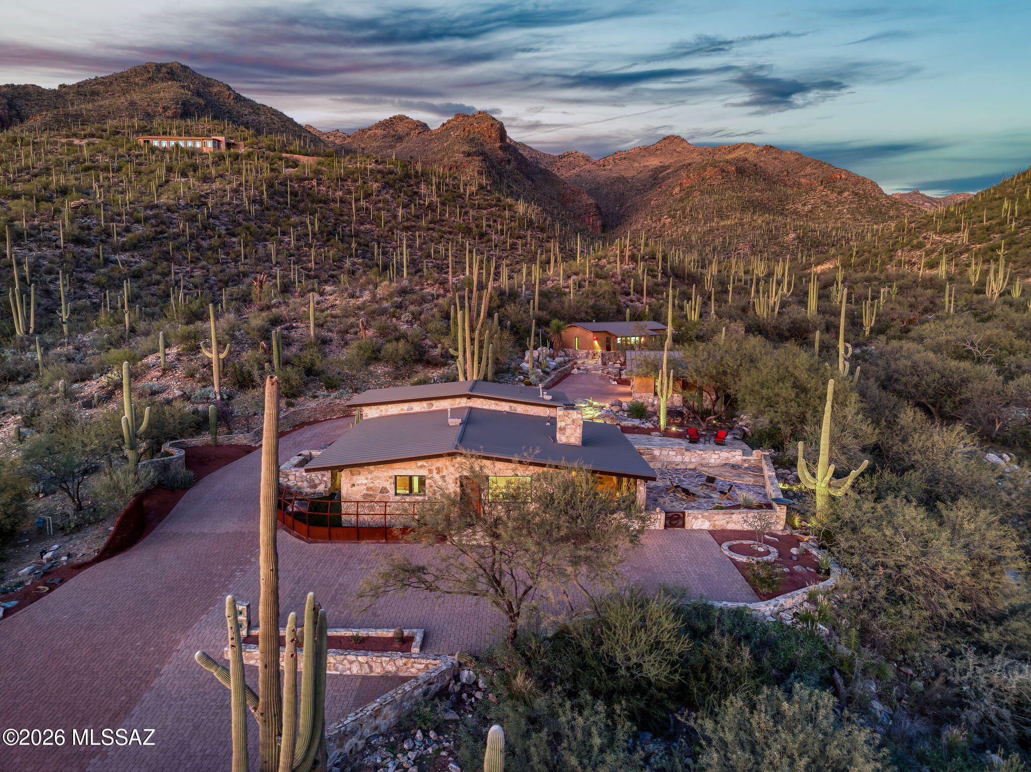 6550 North Rattlesnake Canyon Road Tucson, AZ 85750 - Photo 8 of 51 Main House, Garage & Guest House
