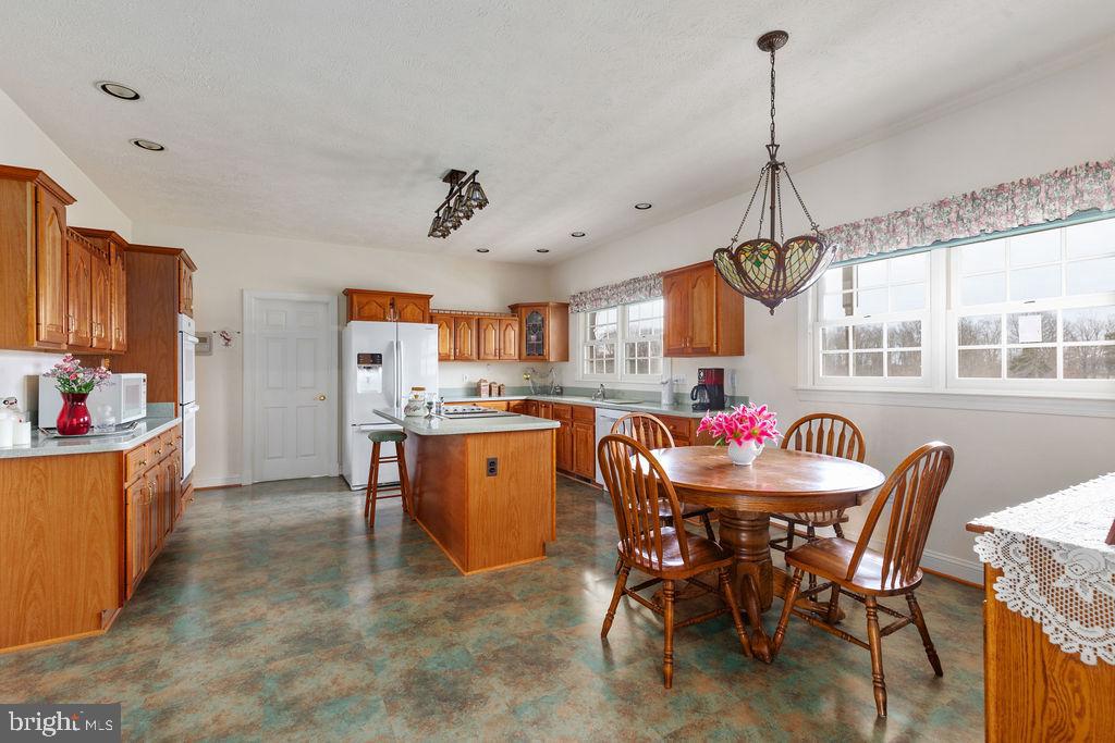 19691 Airmont Road Round Hill, VA 20141 - Photo 15 of 74 Gallery Image 15