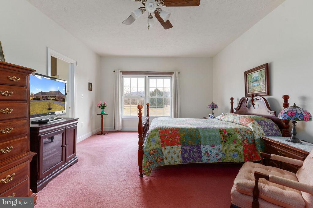19691 Airmont Road Round Hill, VA 20141 - Photo 22 of 74 Gallery Image 22