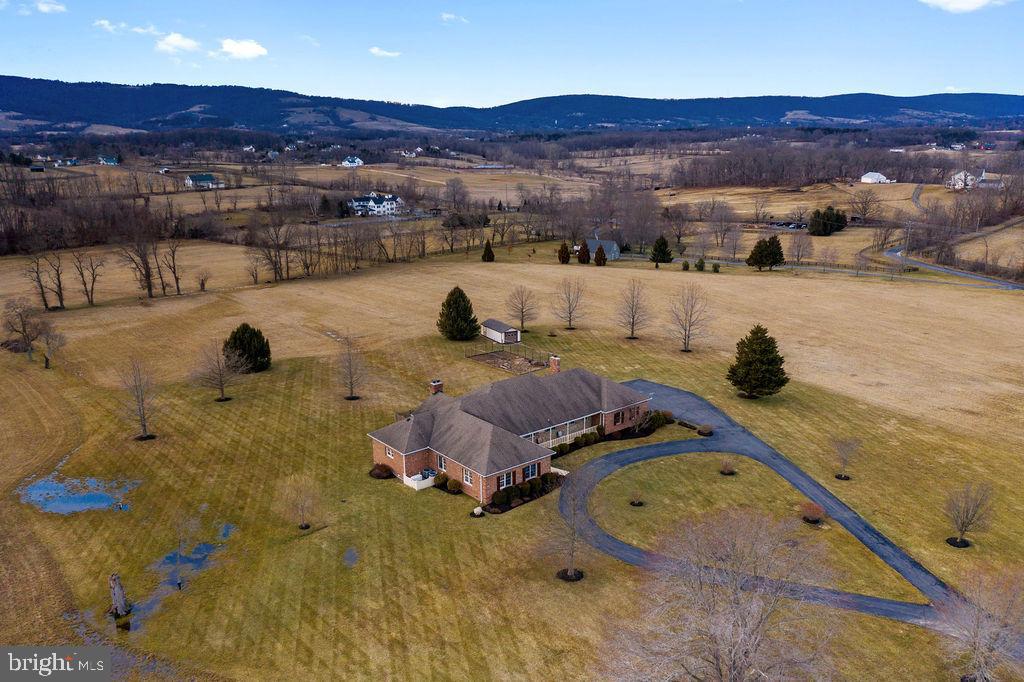 19691 Airmont Road Round Hill, VA 20141 - Photo 58 of 74 Gallery Image 58