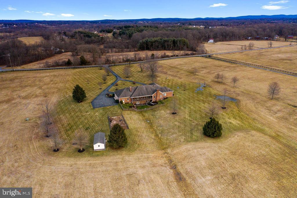 19691 Airmont Road Round Hill, VA 20141 - Photo 67 of 74 Gallery Image 67