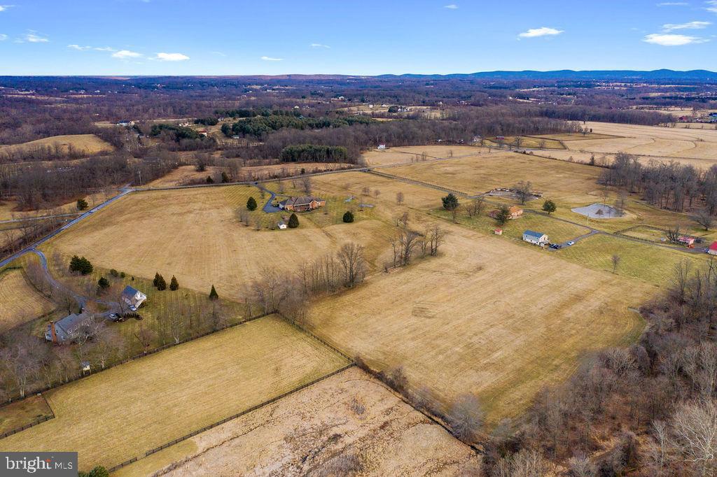 19691 Airmont Road Round Hill, VA 20141 - Photo 70 of 74 Gallery Image 70