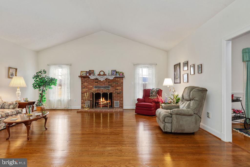 19691 Airmont Road Round Hill, VA 20141 - Photo 9 of 74 Gallery Image 9