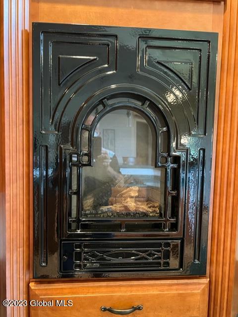 39 Middle Road Lake George, NY 12845 - Photo 10 of 32 Kitchen Gas Fireplace