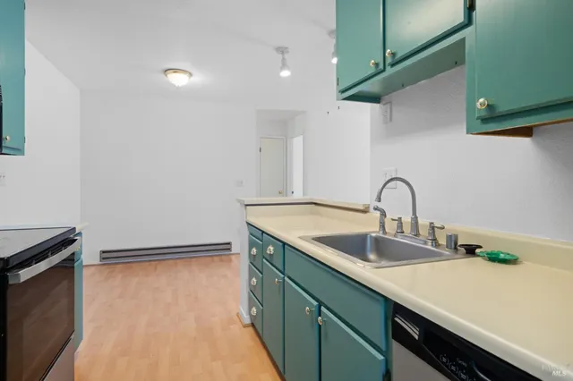 a close view of sink and tap