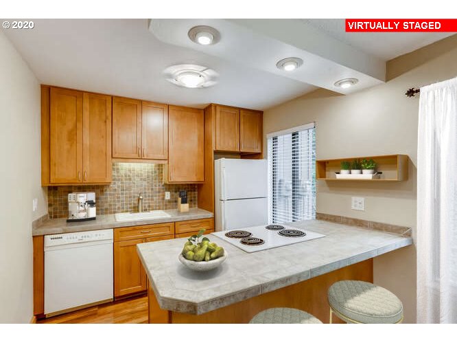 7532 Southwest Barnes Road Portland, OR 97225 - Photo 12 of 26 Gallery Image 12
