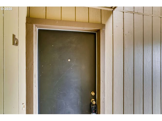 7532 Southwest Barnes Road Portland, OR 97225 - Photo 4 of 26 Gallery Image 4
