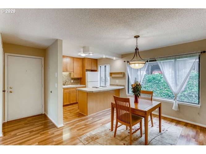 7532 Southwest Barnes Road Portland, OR 97225 - Photo 6 of 26 Gallery Image 6
