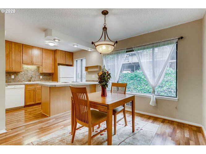 7532 Southwest Barnes Road Portland, OR 97225 - Photo 10 of 26 Gallery Image 10