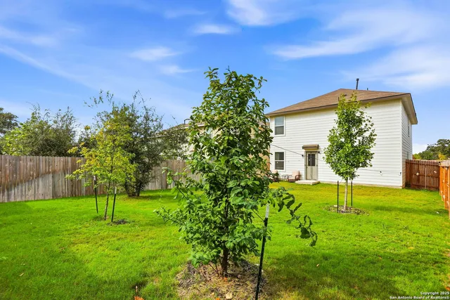 $2,800 | 14214 Navidad Pike, San Antonio, TX 78253