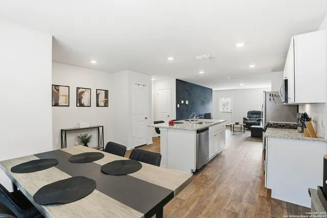 $2,800 | 14214 Navidad Pike, San Antonio, TX 78253