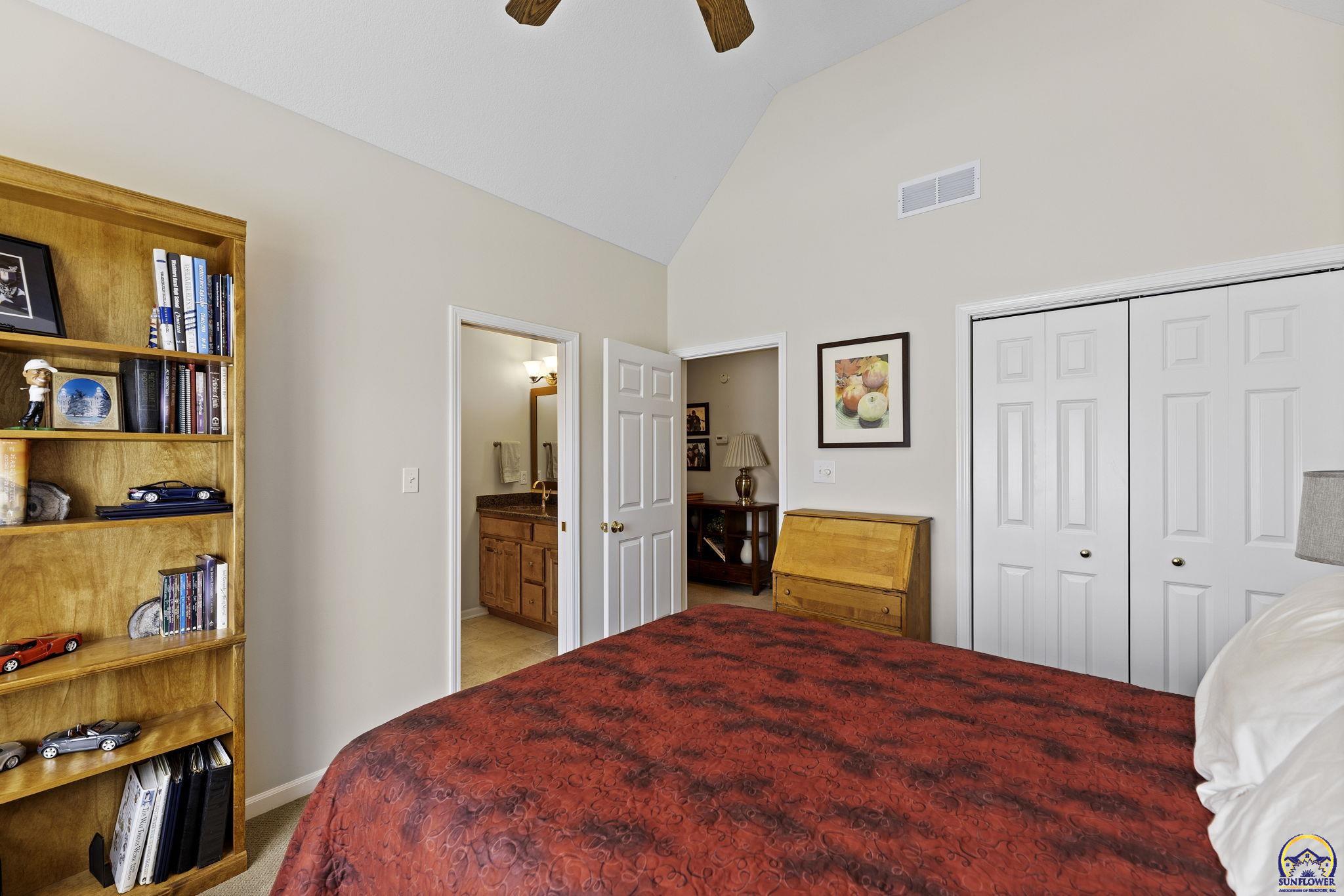 3916 Southwest Clarion Place Topeka, KS 66610 - Photo 61 of 96