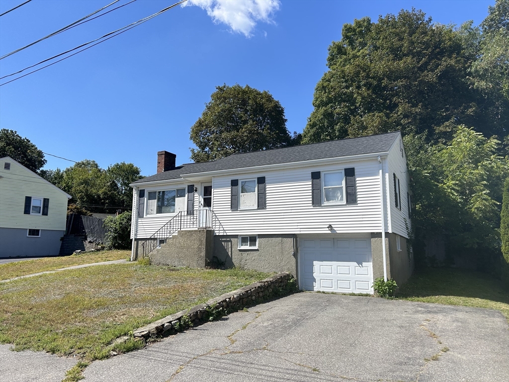 7 Coolidge Road Wakefield, MA 01880 - Photo 2 of 4 Gallery Image 2
